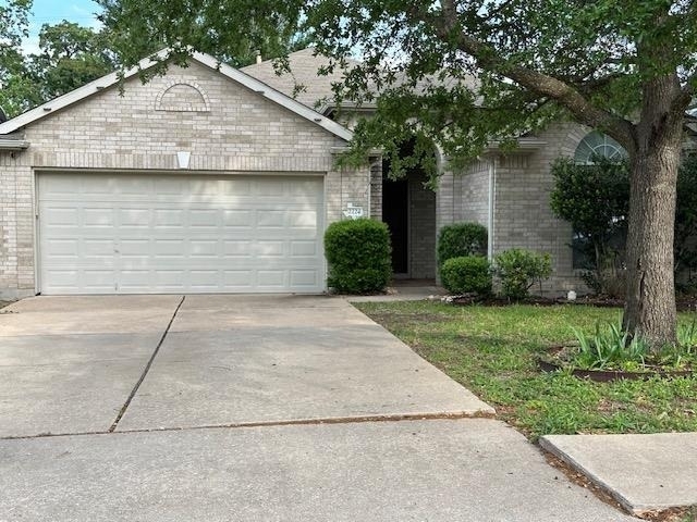 2224 Kerr Trl - Photo 0