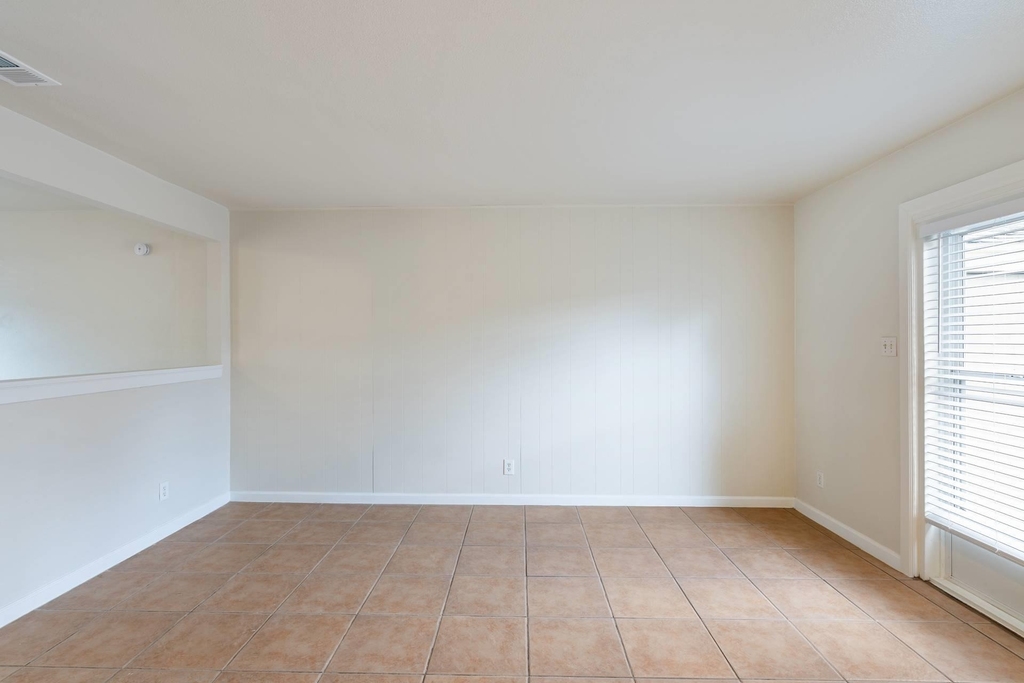 5802 Belmoor Dr - Photo 11