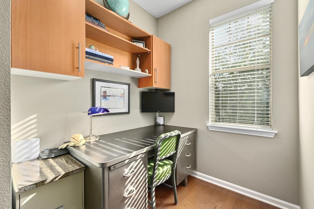 11203 Ranch Road 2222 - Photo 17