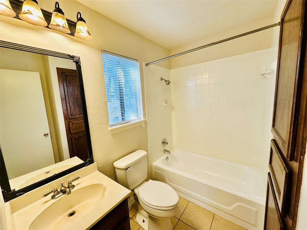 6810 Deatonhill Dr - Photo 19