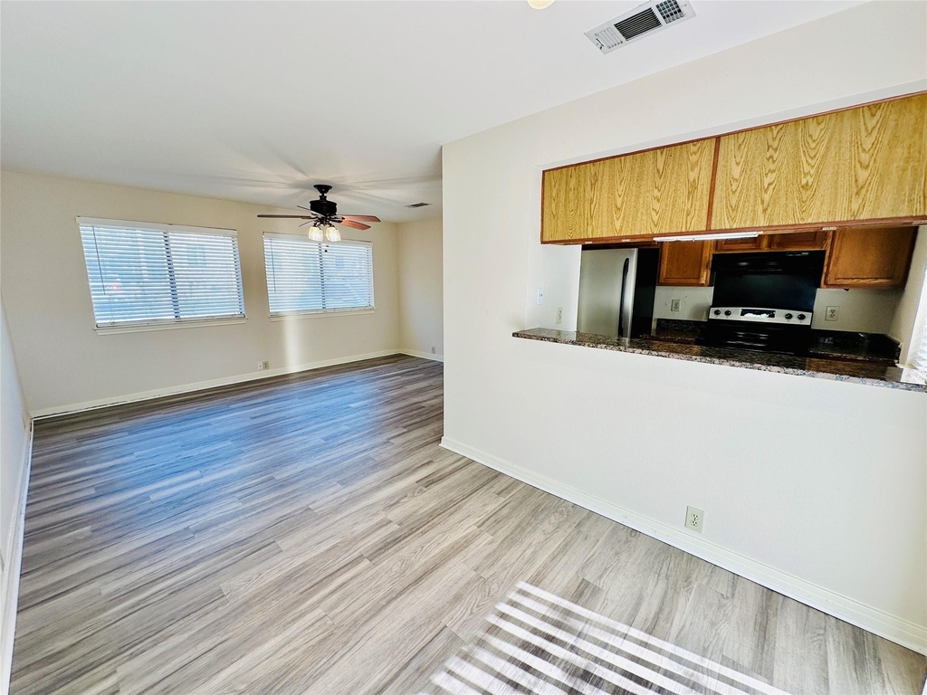 6810 Deatonhill Dr - Photo 5