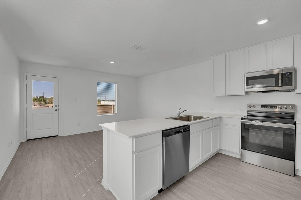 309 Marty Allen Loop - Photo 1
