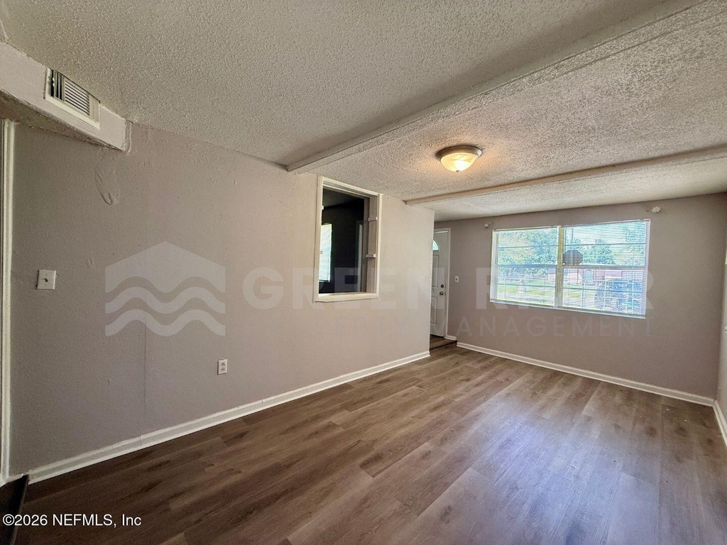 3078 W 15th Street - Photo 6
