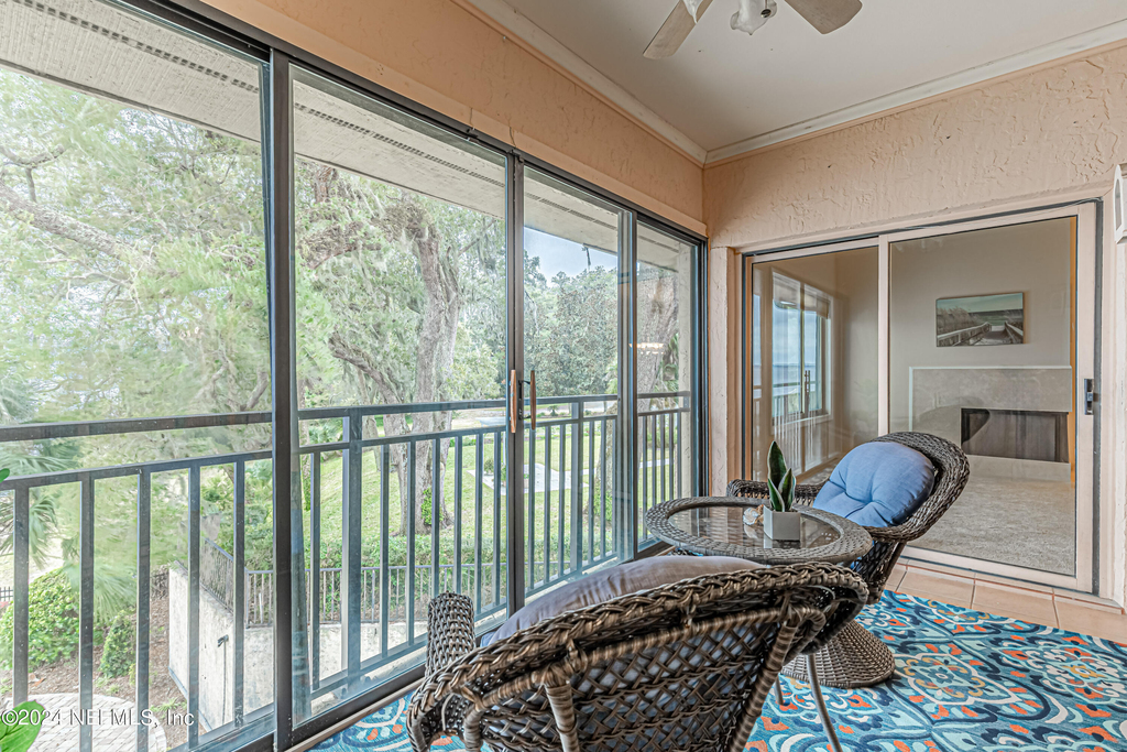 2099 Winterbourne Drive W - Photo 24