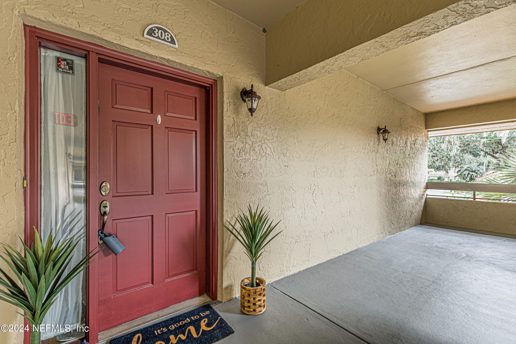 2099 Winterbourne Drive W - Photo 11