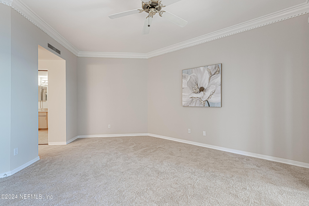 2099 Winterbourne Drive W - Photo 46