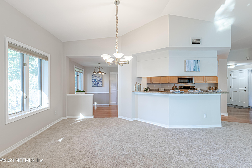 2099 Winterbourne Drive W - Photo 37