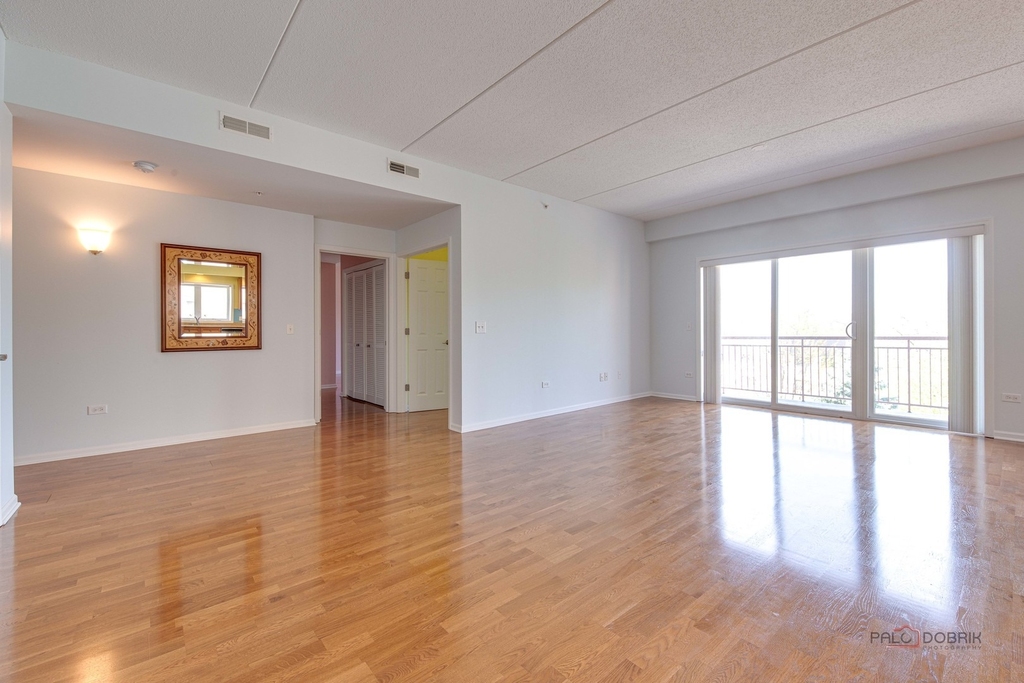 799 Graceland Avenue - Photo 3