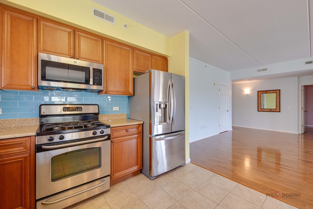 799 Graceland Avenue - Photo 11