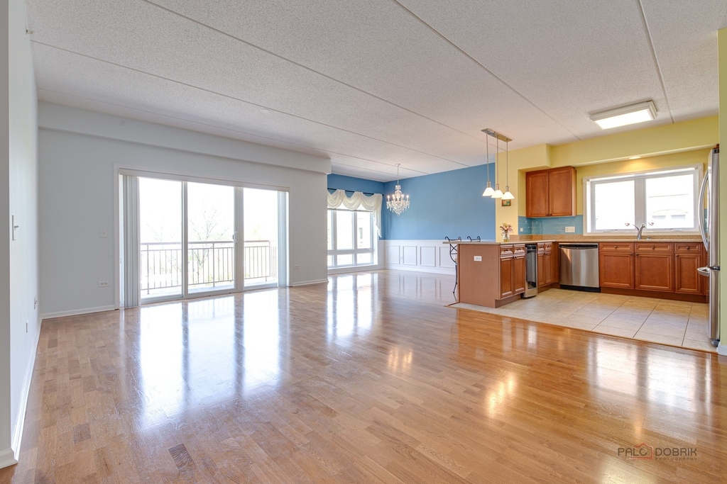799 Graceland Avenue - Photo 2