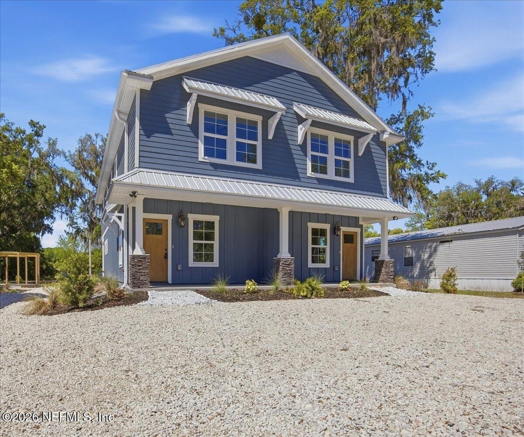 206 W Fox Street - Photo 0