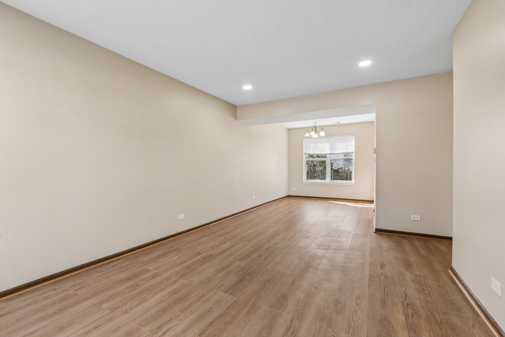 1317 Spalding Drive - Photo 2