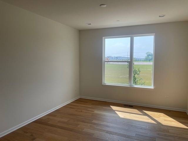 3s629 Camden Street - Photo 3