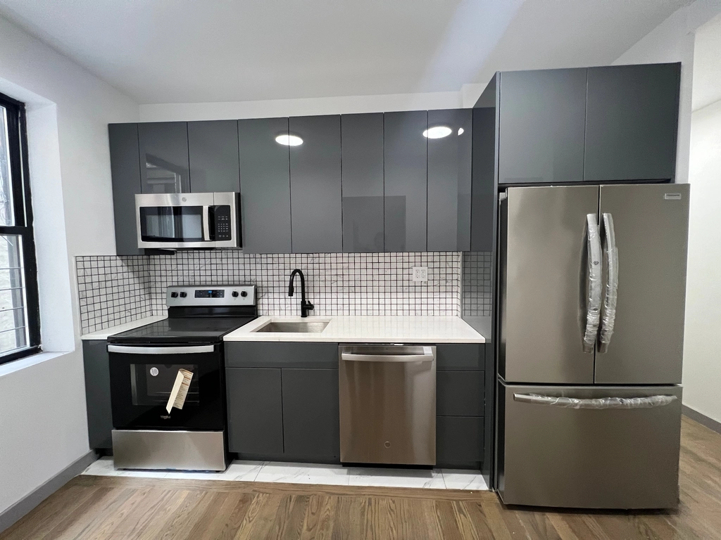 565 West 162nd Street - Photo 3