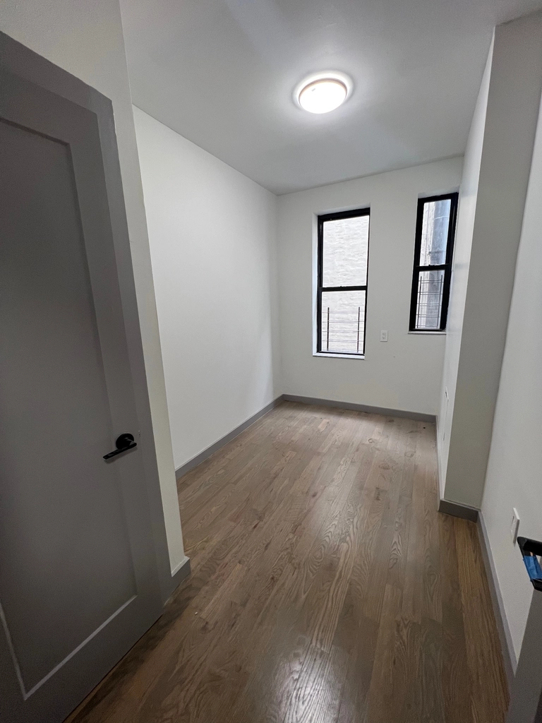 565 West 162nd Street - Photo 6