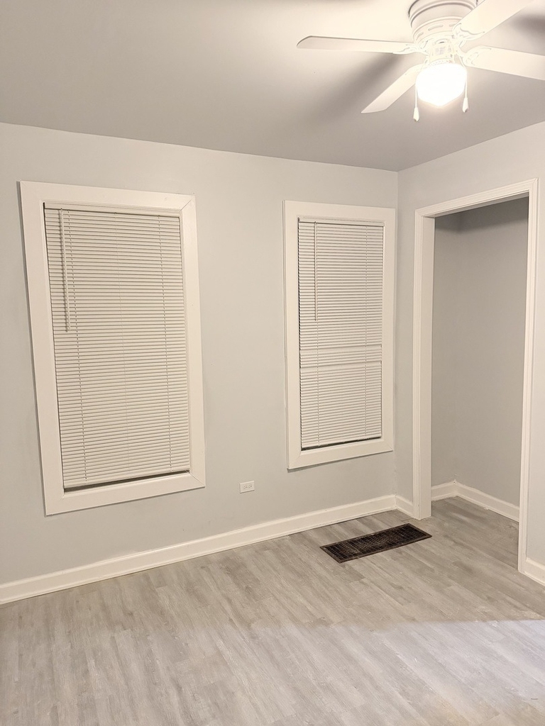 14305 Irving Avenue - Photo 3