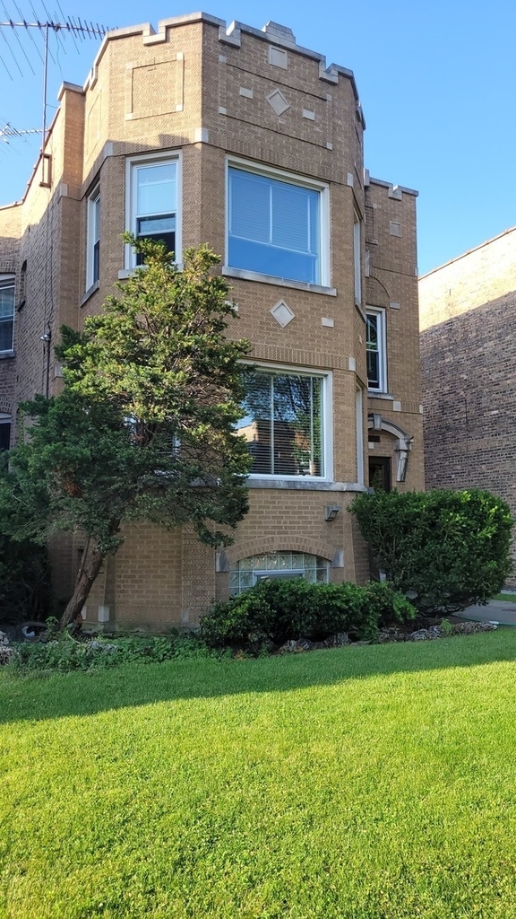 5228 W Hutchinson Street - Photo 17
