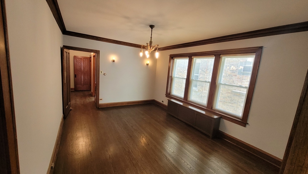 5228 W Hutchinson Street - Photo 2