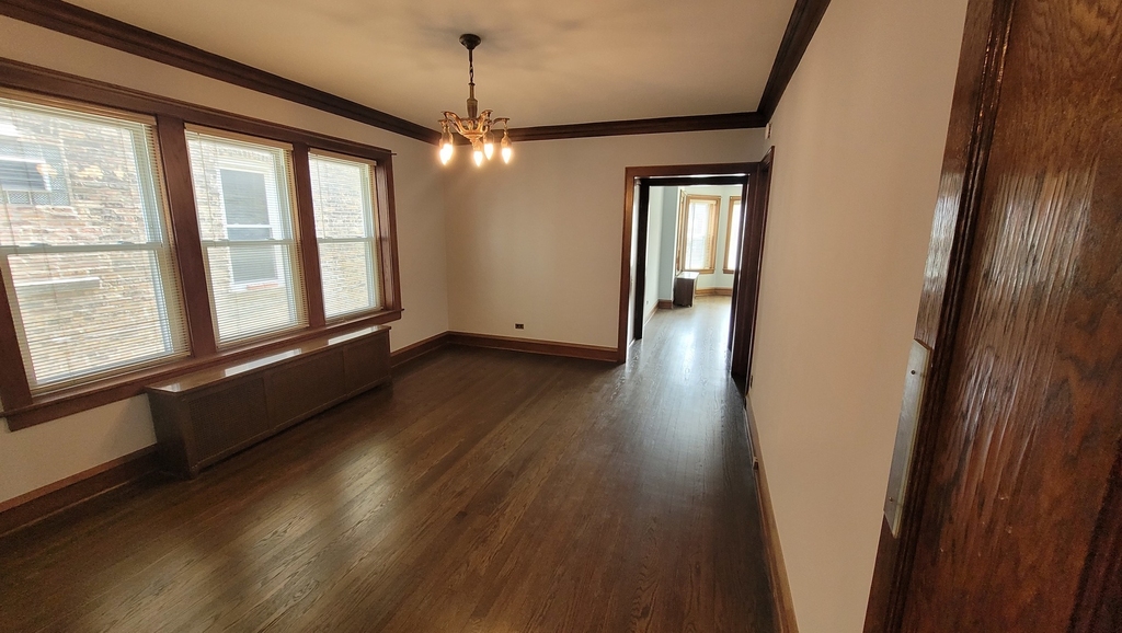 5228 W Hutchinson Street - Photo 1