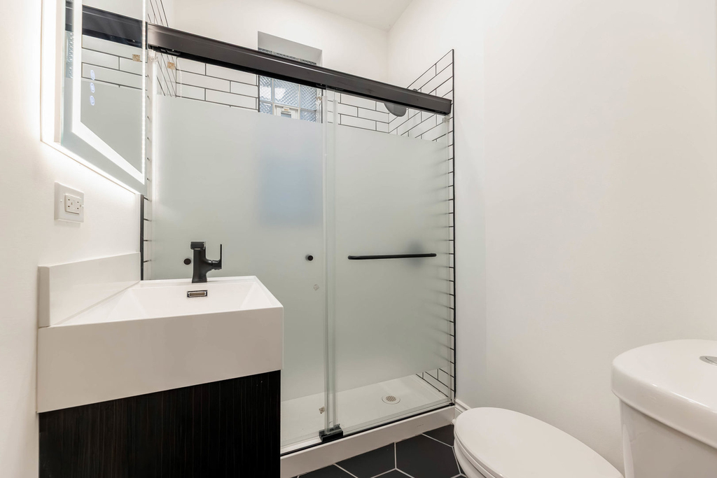 1511 W Garfield Boulevard - Photo 11