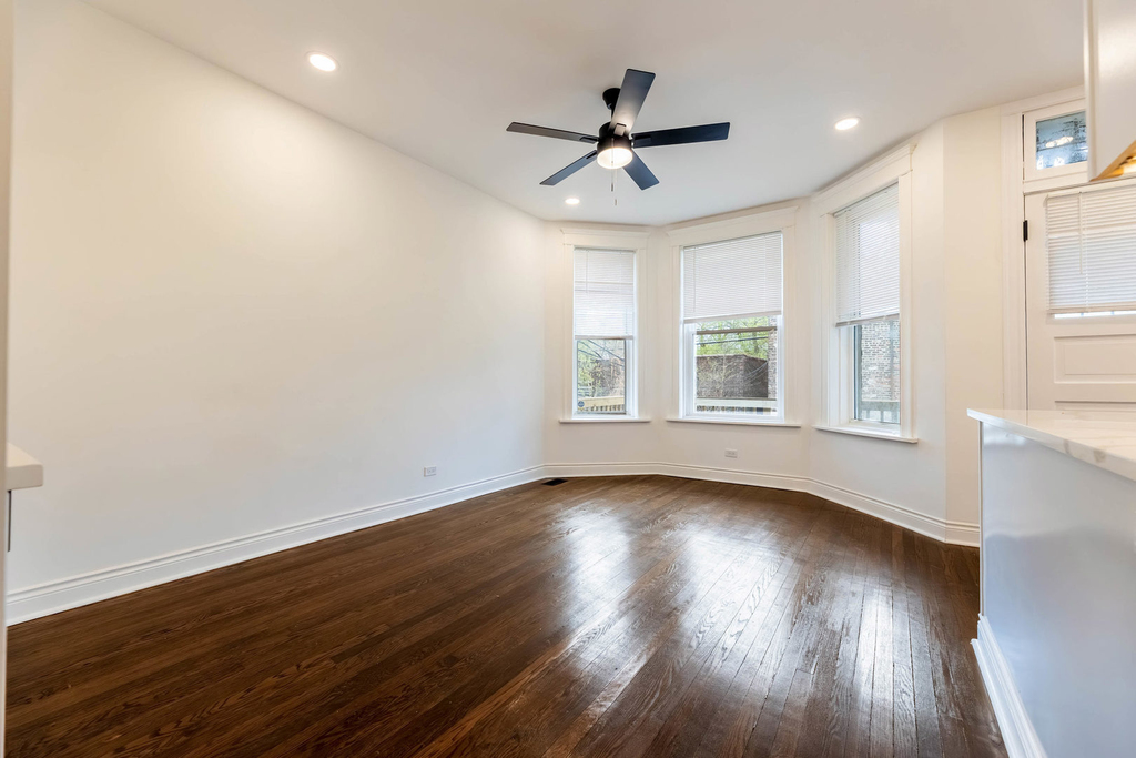 1511 W Garfield Boulevard - Photo 4