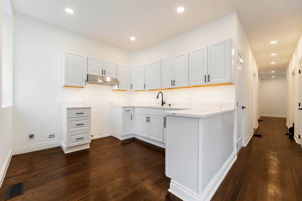 1511 W Garfield Boulevard - Photo 6