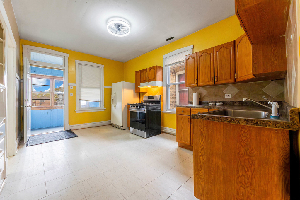 2630 W 42nd Street - Photo 4