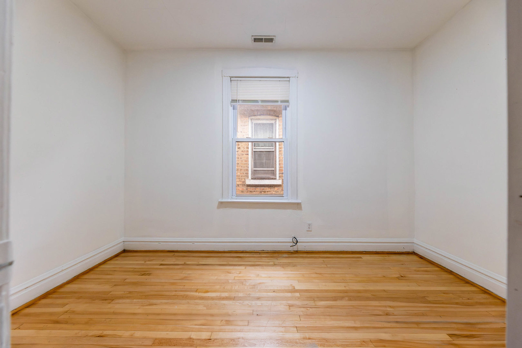 2630 W 42nd Street - Photo 7