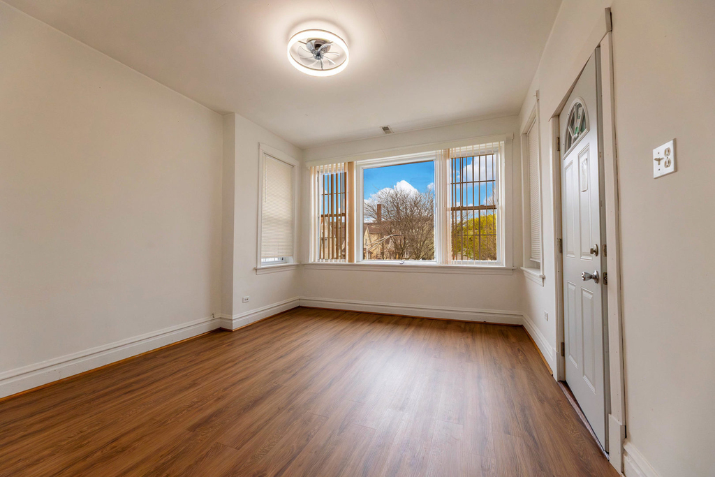 2630 W 42nd Street - Photo 1