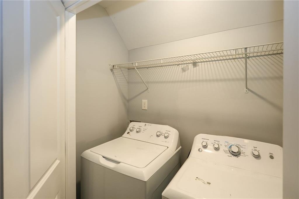1809 Vesta Avenue - Photo 19