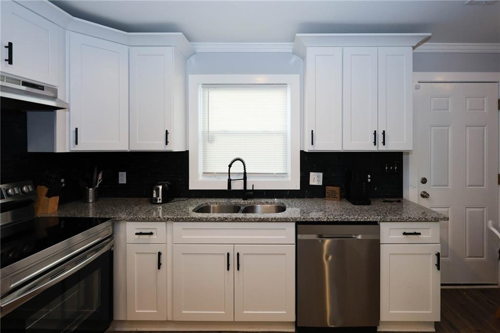1809 Vesta Avenue - Photo 5