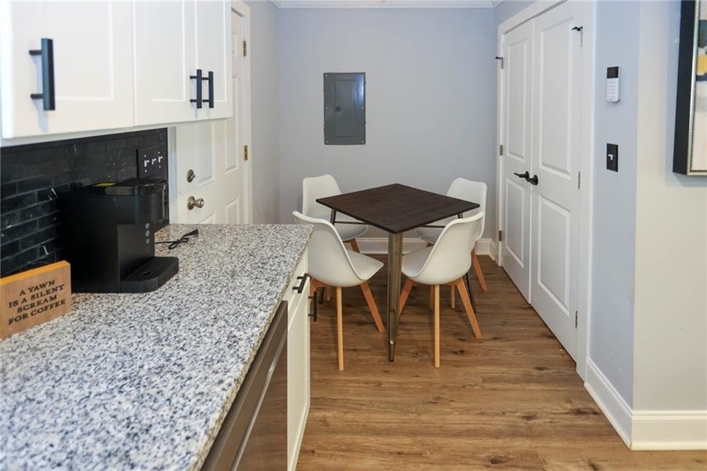 1809 Vesta Avenue - Photo 6