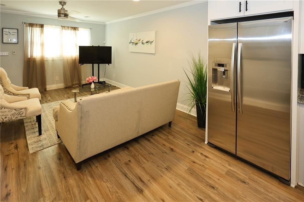 1809 Vesta Avenue - Photo 7