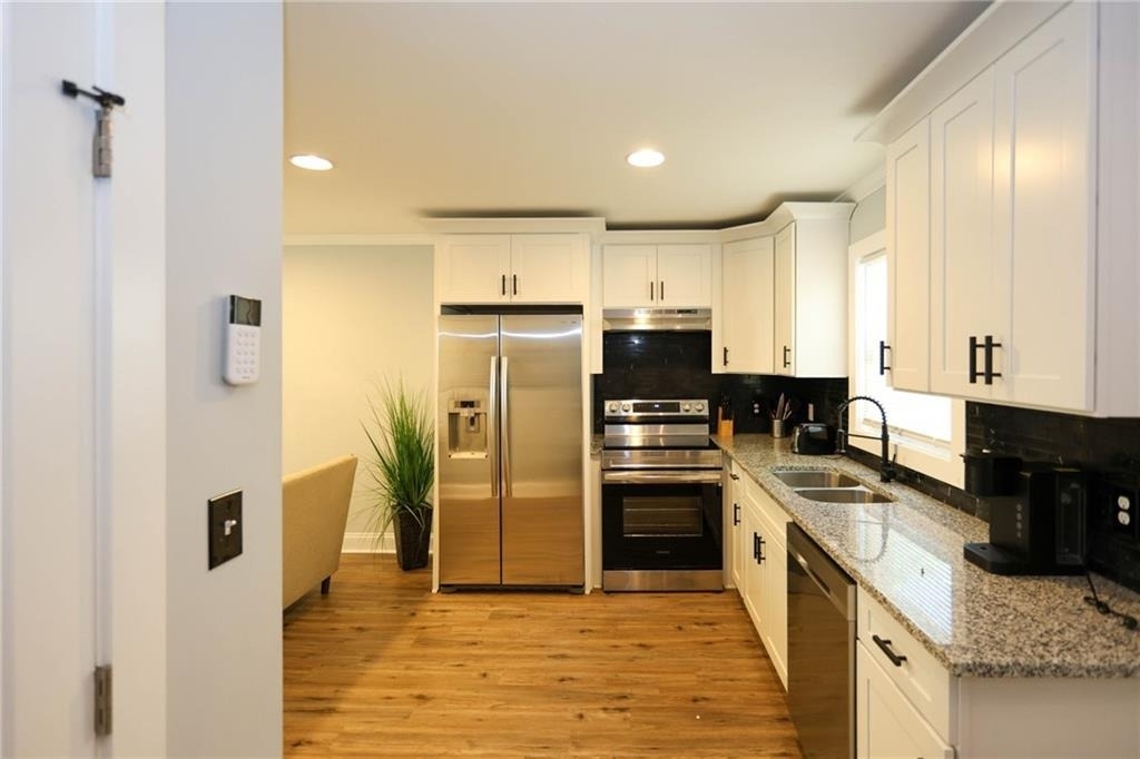 1809 Vesta Avenue - Photo 18