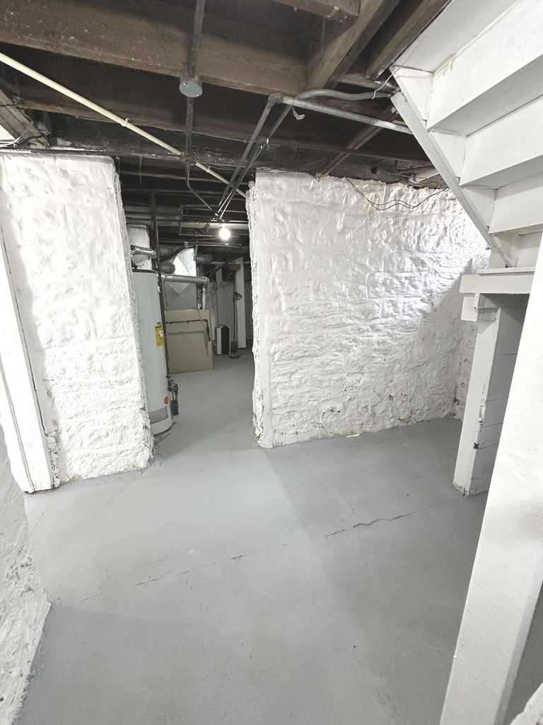 408 S Gardiner Avenue - Photo 22