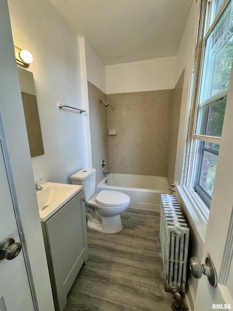 1622 Washington Street - Photo 7