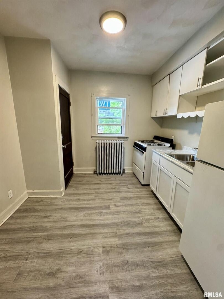 1622 Washington Street - Photo 8