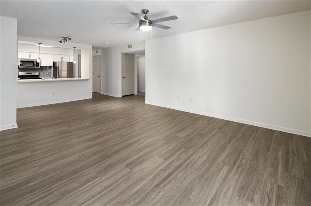 6873 Peachtree Dunwoody Road - Photo 6