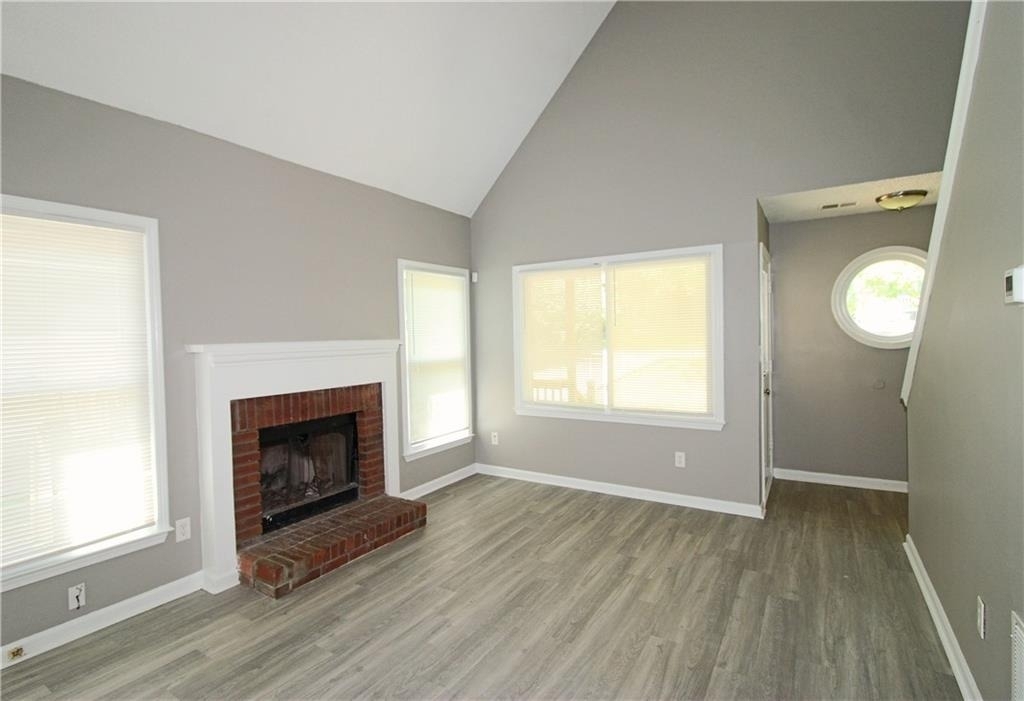 957 Oak Street Sw - Photo 2