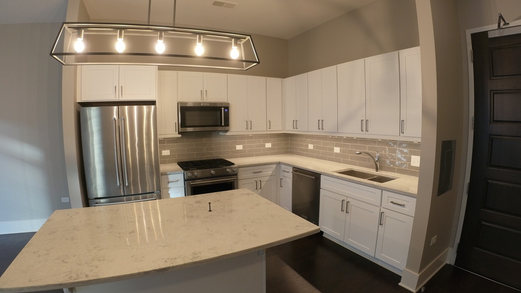 2050 N Clark Street - Photo 4