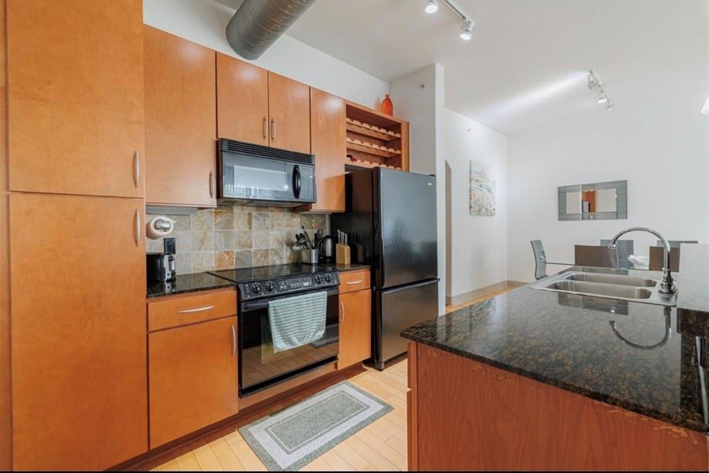 1901 Post Oak Boulevard - Photo 3