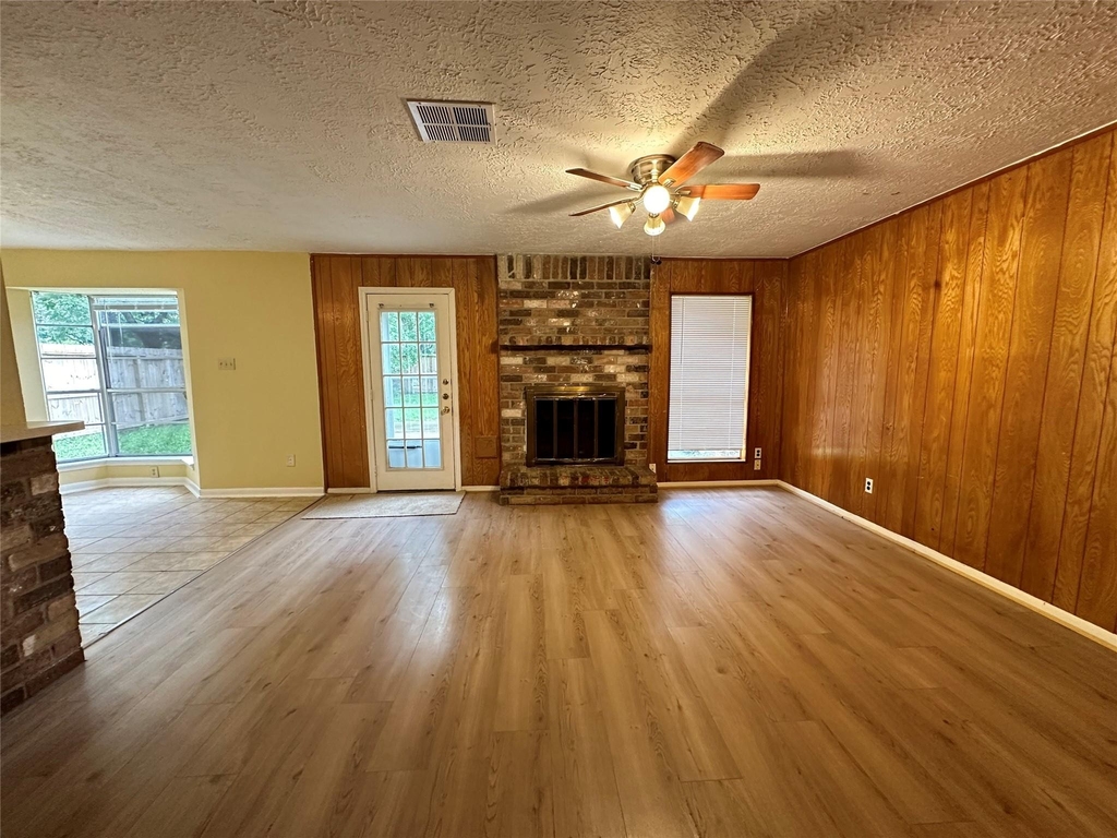 1937 Arcadia Drive - Photo 3