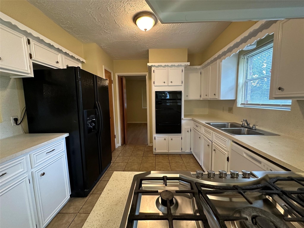 1937 Arcadia Drive - Photo 15