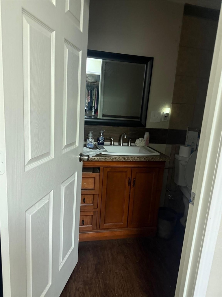 7648 Broadview Drive - Photo 3