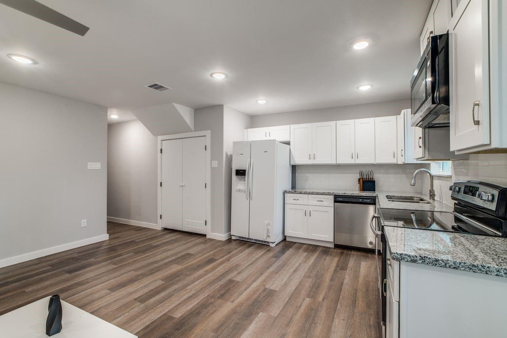 5705 Breland Street - Photo 2