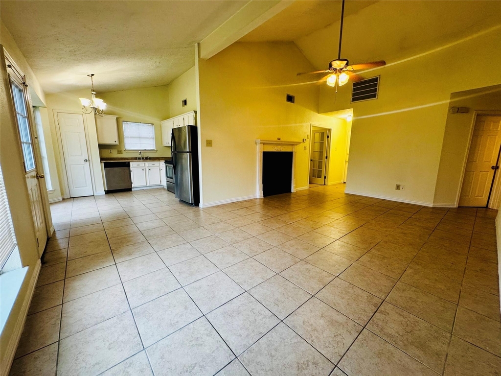 17118 Amber Ridge Drive - Photo 3