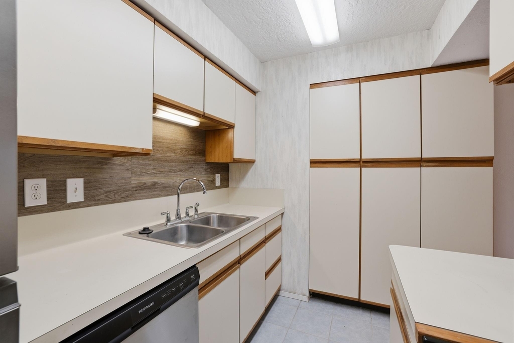 1433 Cedar Post Lane - Photo 8