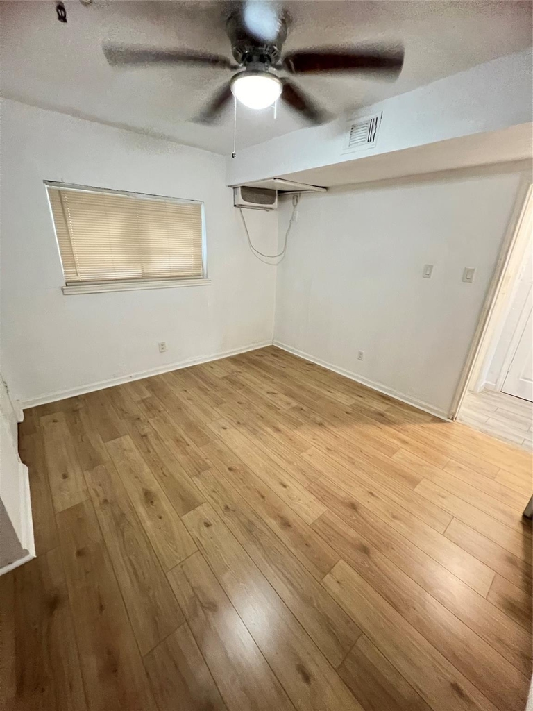 5911 Grace Lane - Photo 4
