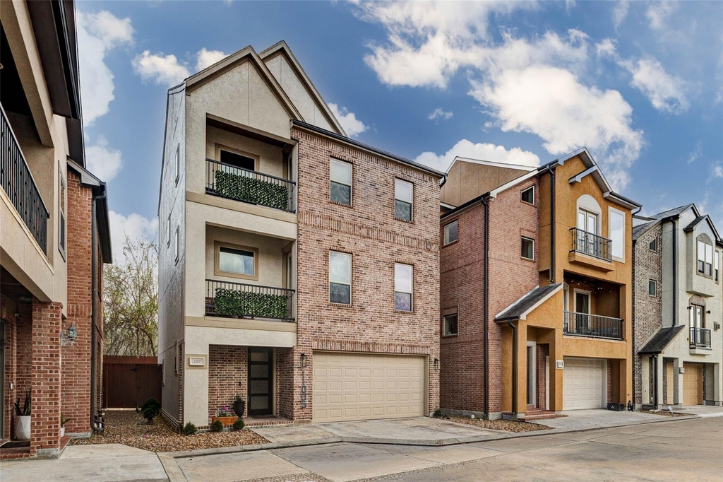 11005 Upland Forest Drive - Photo 2