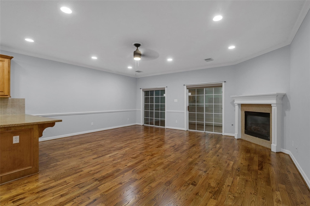 341 W 23rd Street - Photo 8
